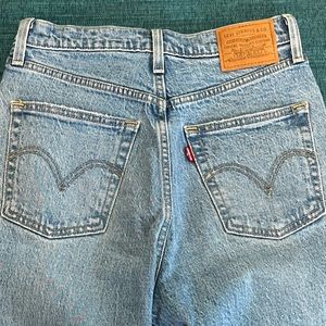 Levi’s Ribcage Straight Jeans